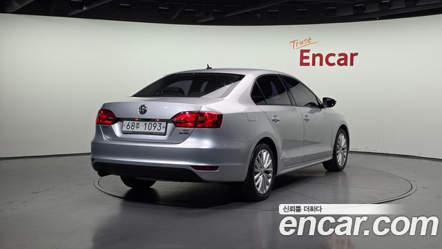 Volkswagen Jetta 1.6 TDI Blue Motion 6th 2013 — фото 2