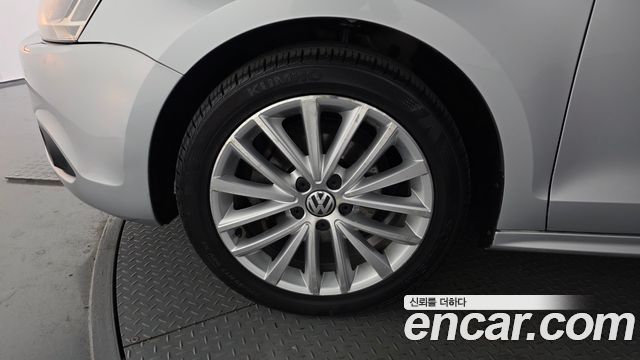 Volkswagen Jetta 1.6 TDI Blue Motion 6th 2013 — фото 5