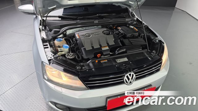 Volkswagen Jetta 1.6 TDI Blue Motion 6th 2013 — фото 6