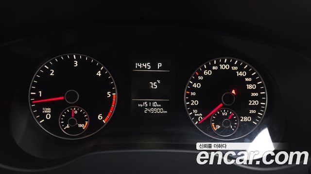 Volkswagen Jetta 1.6 TDI Blue Motion 6th 2013 — фото 8