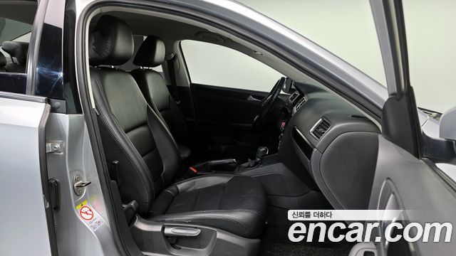 Volkswagen Jetta 1.6 TDI Blue Motion 6th 2013 — фото 10