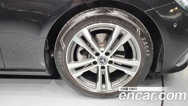 Mercedes-Benz E-Class (W213) E250 Avantgarde 2023 — фото 5