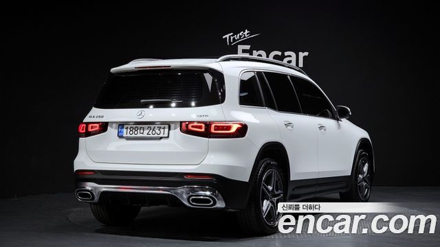 Mercedes-Benz GLB-Class (X247) GLB250 4MATIC 2022 — фото 2