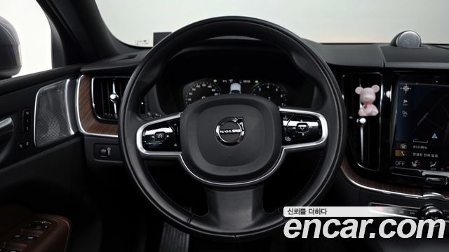 Volvo XC60 (II) B5 Inscription 2021 — фото 13