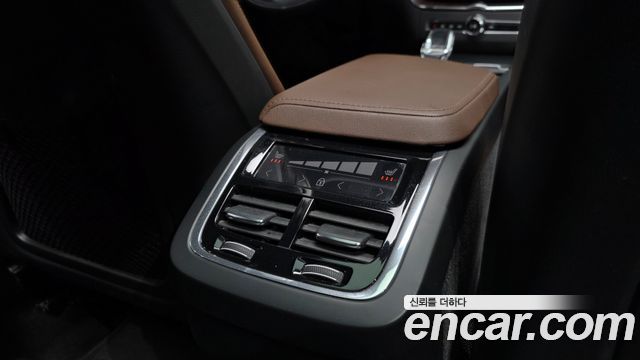 Volvo XC60 (II) B5 Inscription 2021 — фото 19