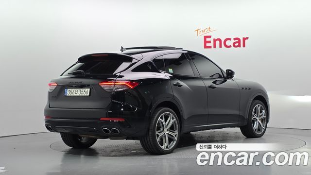 Maserati Levante 3.0 S AWD GranLusso 2019 — фото 2