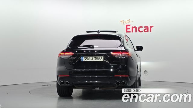 Maserati Levante 3.0 S AWD GranLusso 2019 — фото 4