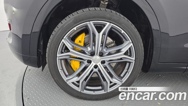 Maserati Levante 3.0 S AWD GranLusso 2019 — фото 5