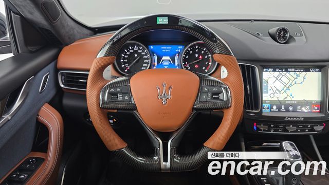 Maserati Levante 3.0 S AWD GranLusso 2019 — фото 14