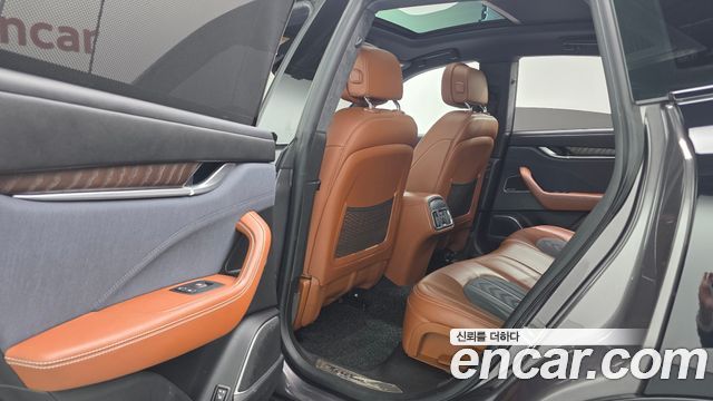 Maserati Levante 3.0 S AWD GranLusso 2019 — фото 17