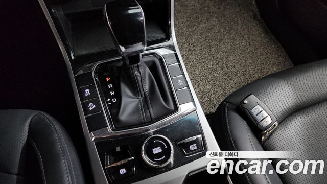 KG Mobility (SsangYong) Beautiful Korando Gasoline 1.5 2WD C5 Plus 2022 — фото 9