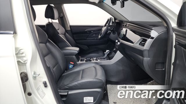 KG Mobility (SsangYong) Beautiful Korando Gasoline 1.5 2WD C5 Plus 2022 — фото 11