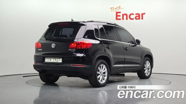 Volkswagen Tiguan 2.0 TDI Comfort 5N 2015 — фото 2