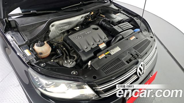 Volkswagen Tiguan 2.0 TDI Comfort 5N 2015 — фото 6