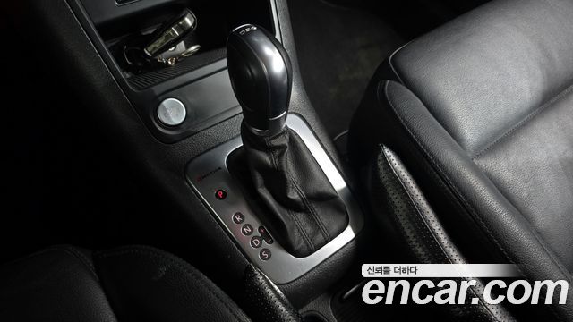 Volkswagen Tiguan 2.0 TDI Comfort 5N 2015 — фото 9