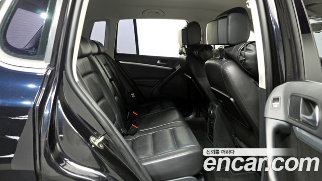 Volkswagen Tiguan 2.0 TDI Comfort 5N 2015 — фото 12