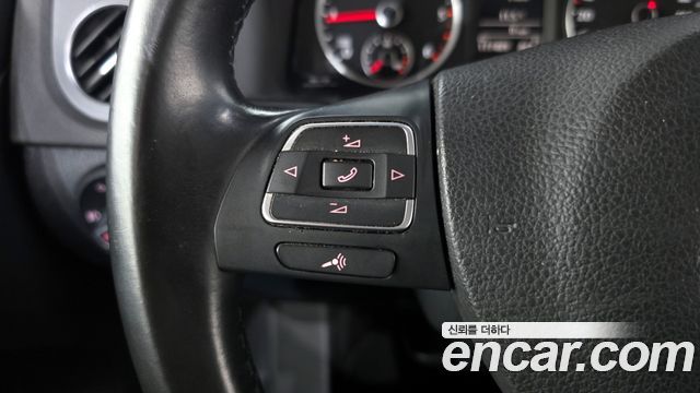 Volkswagen Tiguan 2.0 TDI Comfort 5N 2015 — фото 18