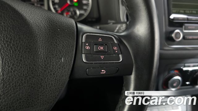 Volkswagen Tiguan 2.0 TDI Comfort 5N 2015 — фото 19