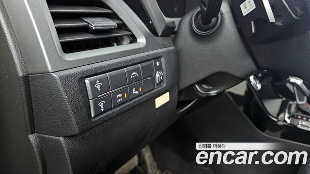 KG Mobility (SsangYong) Beautiful Korando Gasoline 1.5 2WD R-Plus 2022 — фото 16
