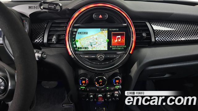 MINI Cooper S 5Door Standard 3rd 2019 — фото 14