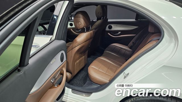 Mercedes-Benz E-Class (W213) E250 Avantgarde 2021 — фото 12