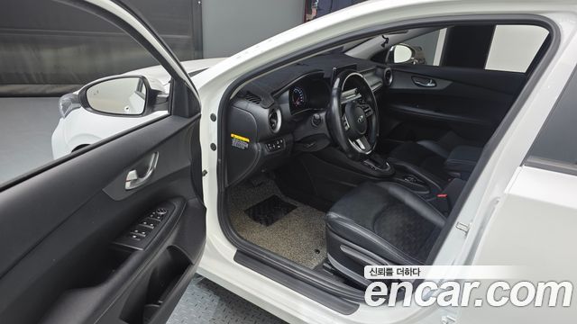 Kia K3 Prestige 2021 — фото 10