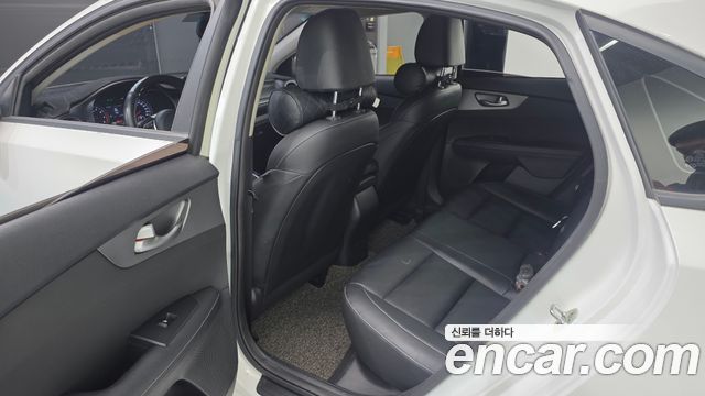 Kia K3 Prestige 2021 — фото 11