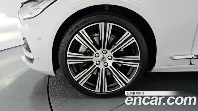 Volvo S90 B6 AWD Ultimate Bright 2023 — фото 5
