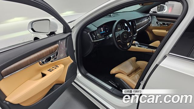 Volvo S90 B6 AWD Ultimate Bright 2023 — фото 11