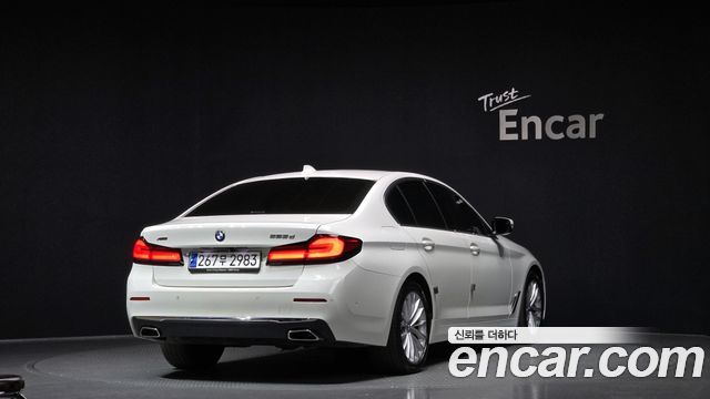 BMW 5 Series (G30) 523d xDrive Luxury 2021 — фото 2