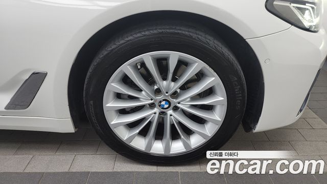 BMW 5 Series (G30) 523d xDrive Luxury 2021 — фото 5