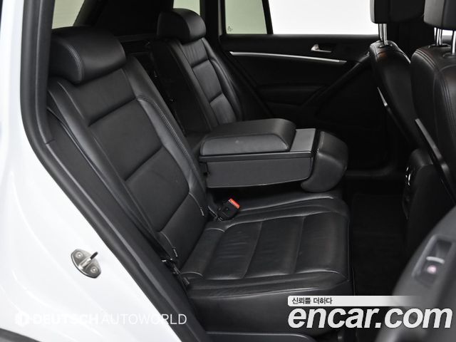 Volkswagen Tiguan 2.0 TDI R-Line 5N 2015 — фото 16