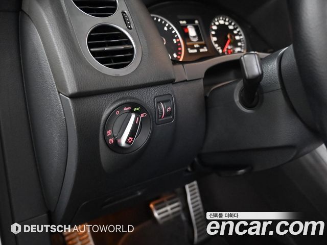 Volkswagen Tiguan 2.0 TDI R-Line 5N 2015 — фото 22