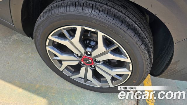 Kia Seltos Gasoline 1.6 Turbo 2WD Signature 2023 — фото 6