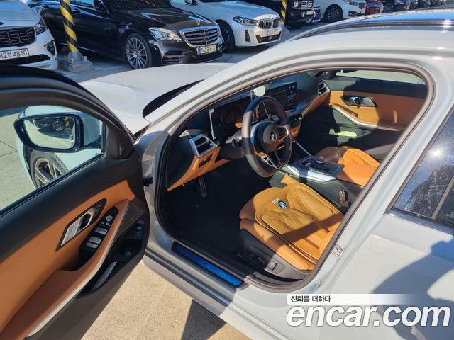 BMW 3 Series (G20) 320i Touring M Sports 2025 — фото 19