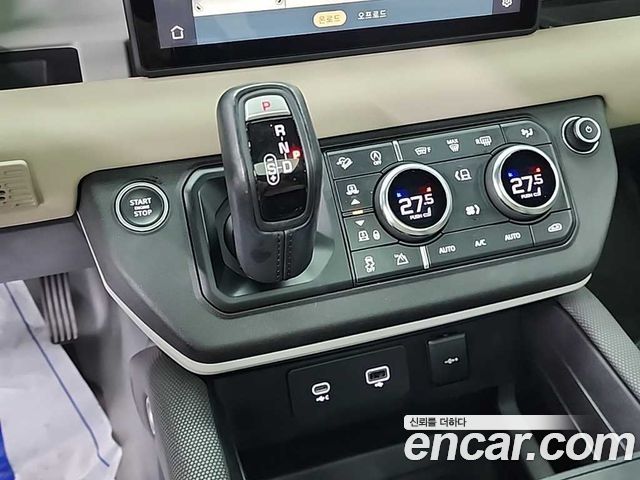 Land Rover Defender (L663) 110 P300 X-Dynamic SE 2022 — фото 7