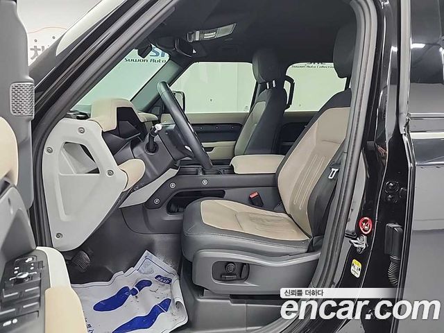 Land Rover Defender (L663) 110 P300 X-Dynamic SE 2022 — фото 9