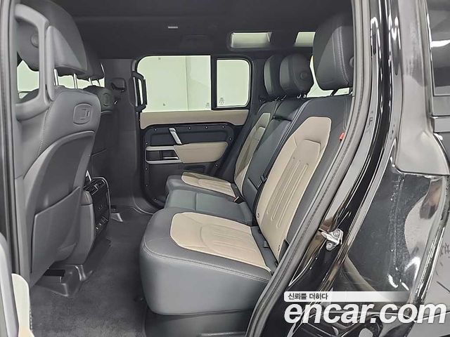 Land Rover Defender (L663) 110 P300 X-Dynamic SE 2022 — фото 10