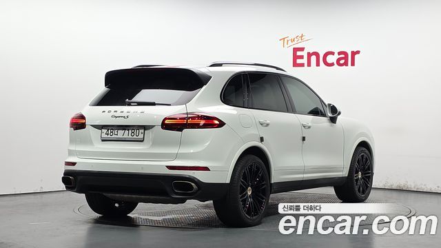 Porsche Cayenne 3.0 Diesel Platium Edition 958 2017 — фото 2