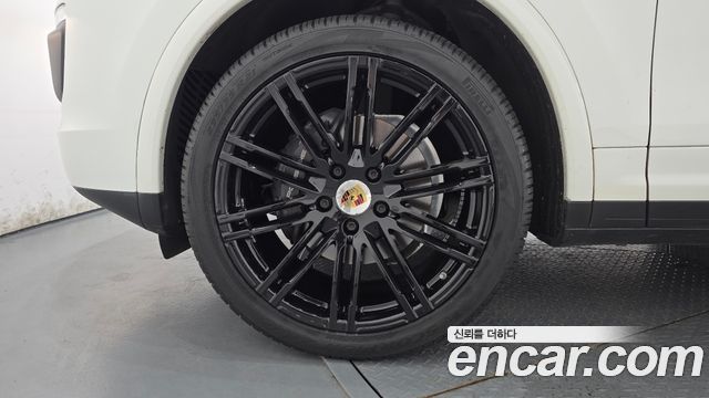 Porsche Cayenne 3.0 Diesel Platium Edition 958 2017 — фото 5