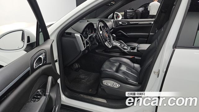Porsche Cayenne 3.0 Diesel Platium Edition 958 2017 — фото 11