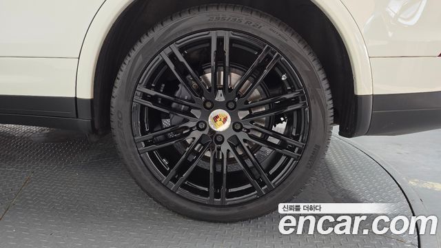 Porsche Cayenne 3.0 Diesel Platium Edition 958 2017 — фото 21