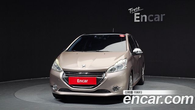 Peugeot 208 1.6 e-HDi Allure 3Door 2013 — фото 3