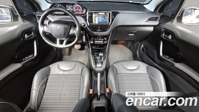 Peugeot 208 1.6 e-HDi Allure 3Door 2013 — фото 7