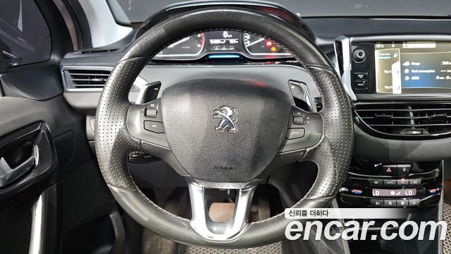 Peugeot 208 1.6 e-HDi Allure 3Door 2013 — фото 15