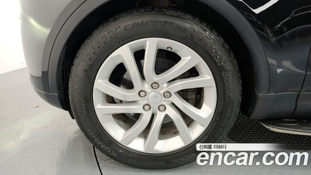 Land Rover Discovery 5 3.0 TD6 HSE 2018 — фото 5