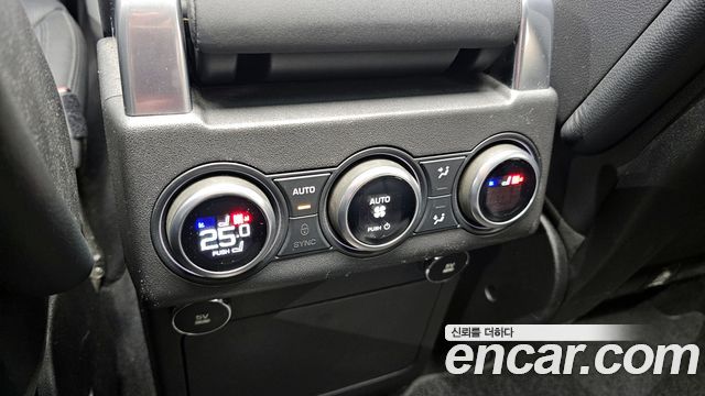 Land Rover Discovery 5 3.0 TD6 HSE 2018 — фото 17