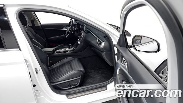Genesis G70 Gasoline 2.0T 2WD 2023 — фото 11
