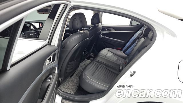 Genesis G70 Gasoline 2.0T 2WD 2023 — фото 12