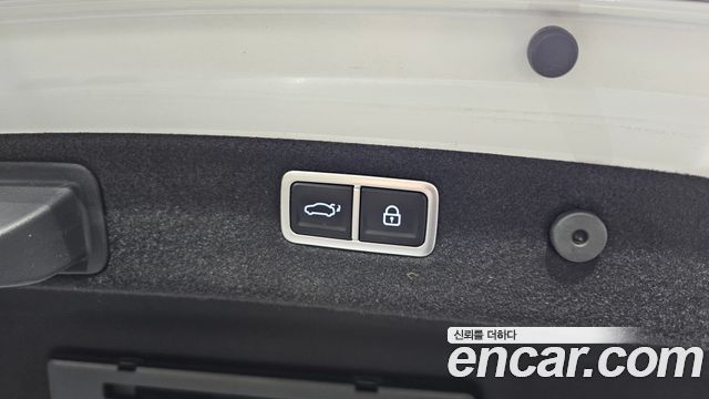 Genesis G70 Gasoline 2.0T 2WD 2023 — фото 20